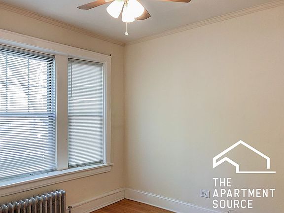 5th image of 1607 W Berteau Ave #1