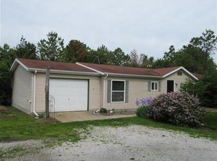 4 S Hilliard St, Wheatfield, IN