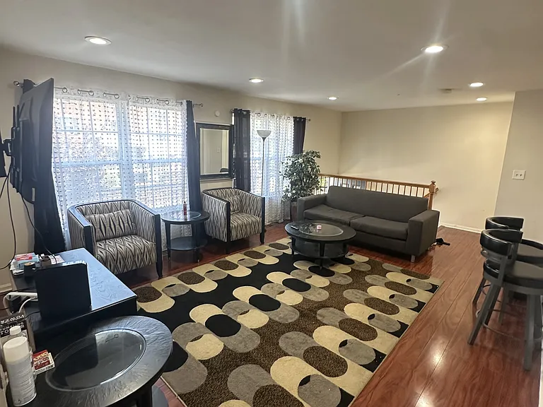 67 Vaughan Dr #1 — Photo 9