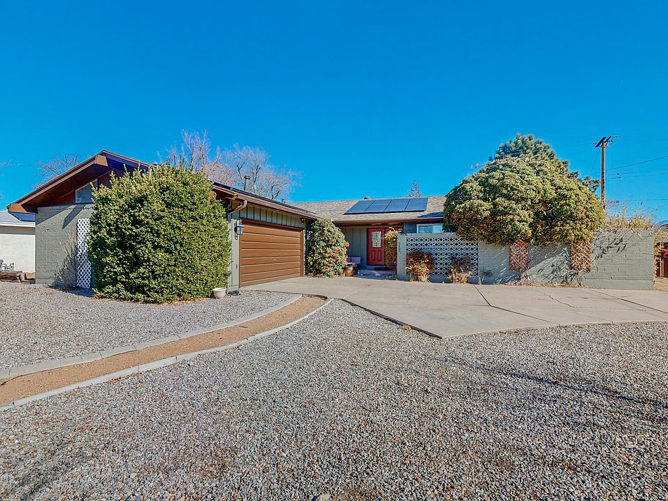 1st image of 3400 Stardust Dr NE