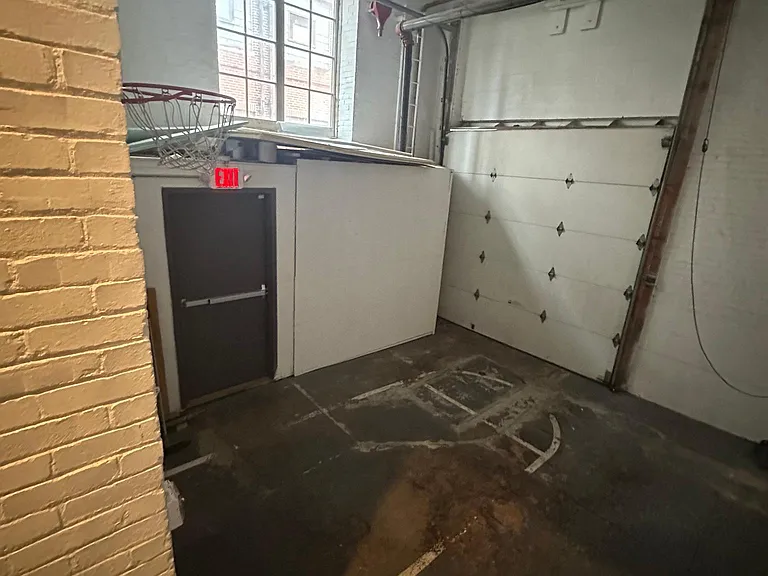 18 Catherine St #103 — Photo 30