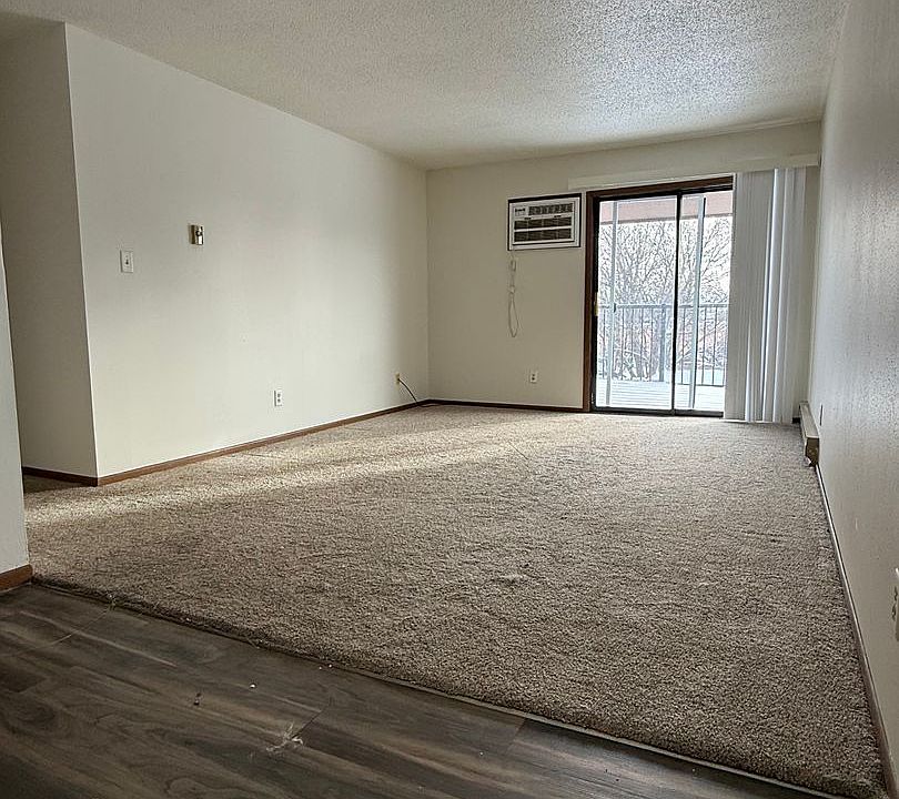 1st image of 2815 20th Ave S #2837