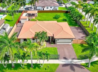 13203 SW 205th Ln, Miami, FL 33177