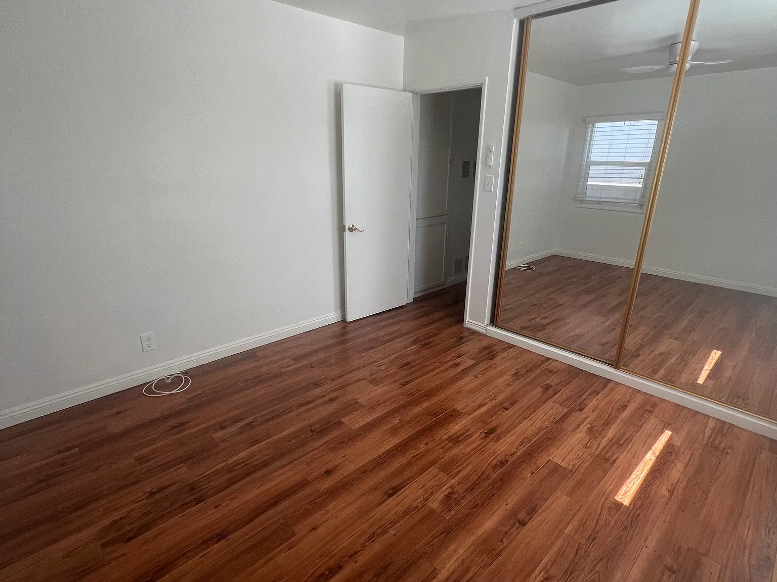 1 bed, 700 sqft, $2,056 — Photo 4