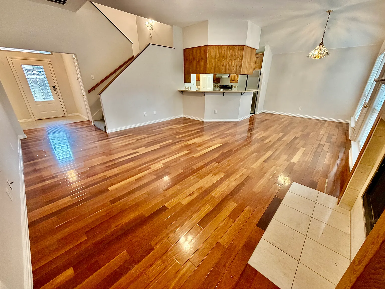 4 bed, 1712 sqft, $2,450 — Photo 4