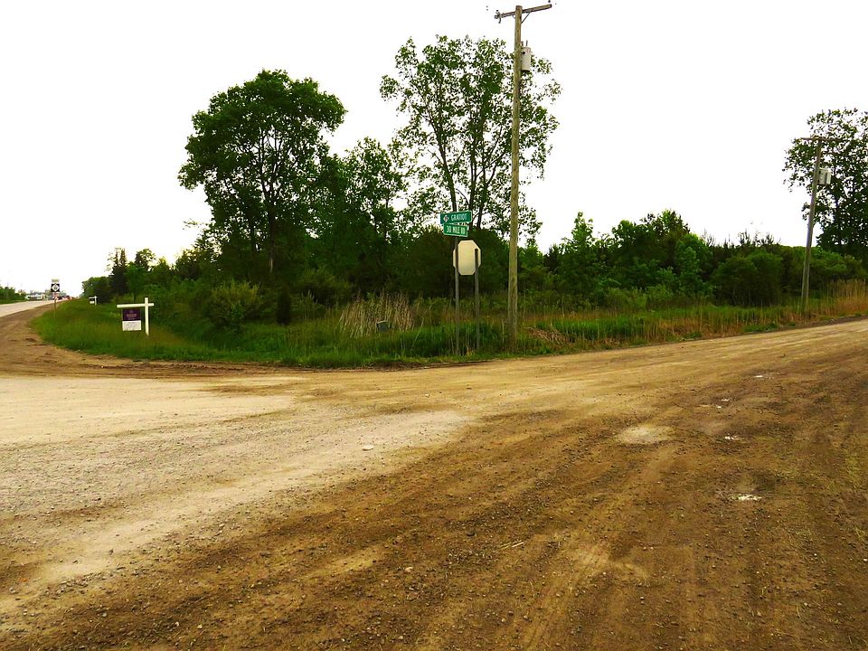 2nd image of 65002 Gratiot Ave