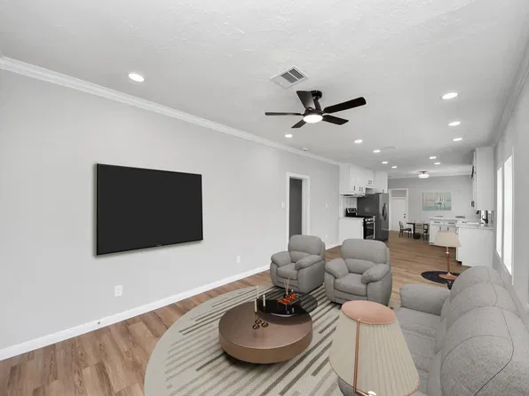 3321 Michigan St, Baytown, TX 77520
