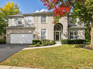 750 Aster Dr, Gurnee, IL 60031