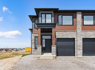 7384 Splendour Dr, Niagara Falls, ON L2H 0K6