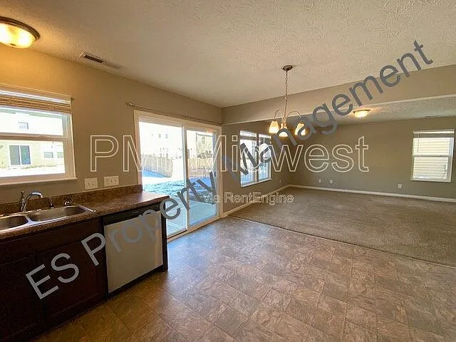 10918 Spirit Dr — Photo 14
