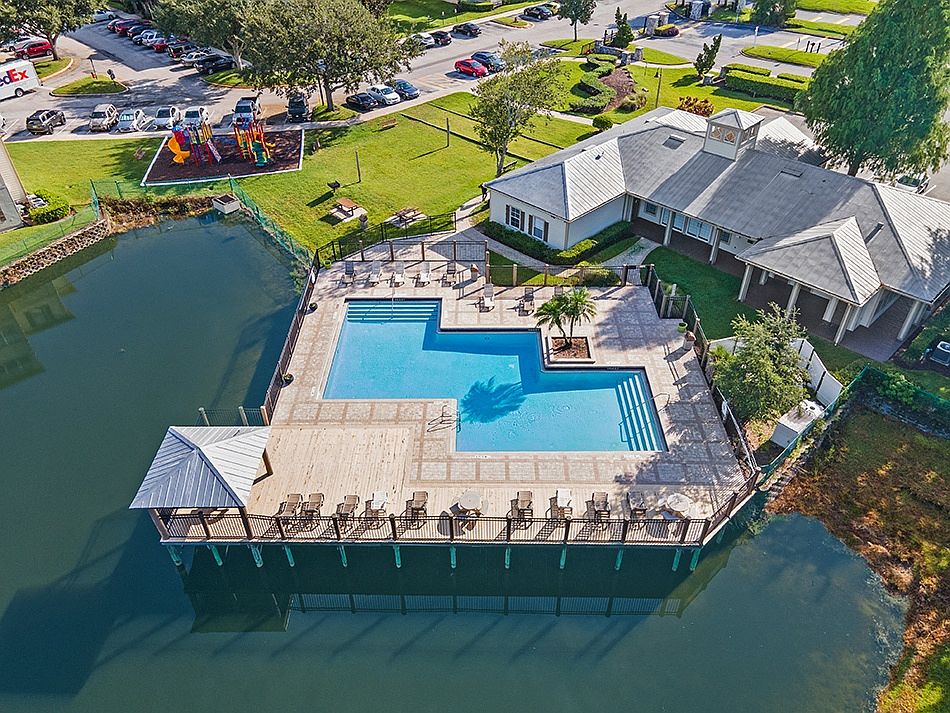 Resort-Style Pool