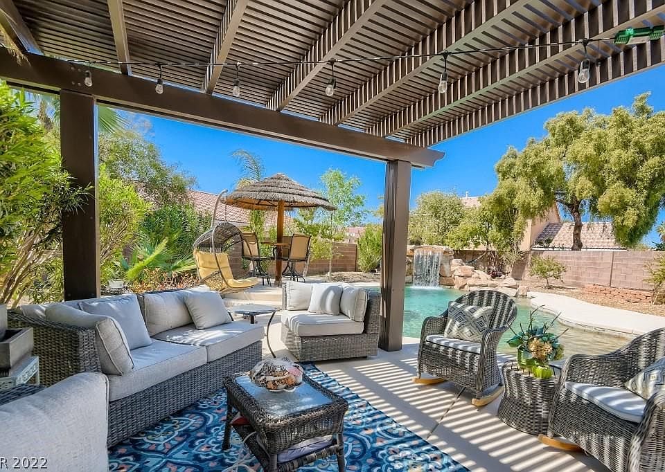1st image of 2540 Carmona Cir