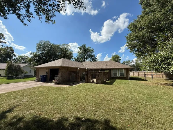 1205 Skyline Dr, Miami, OK 74354