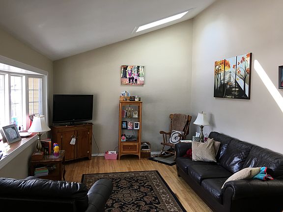 3rd image of 64 Red Fox Dr
