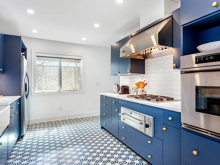 155 Hill St #6 — Photo 5