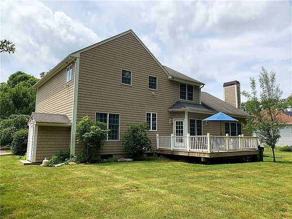 3rd image of 166 Windmill Dr