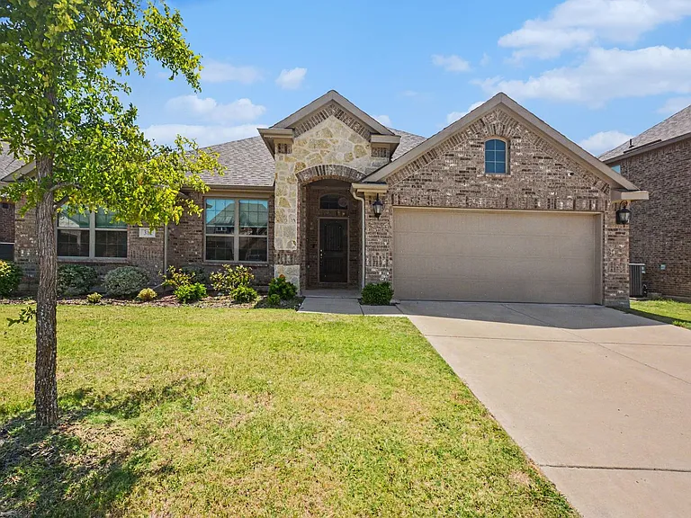 312 Eagle Rdg — Photo 3