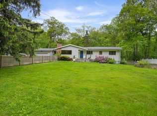 330 Cognewaugh Rd, Cos Cob, CT 06807