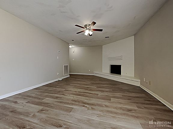 2nd image of 7426 Londres Dr