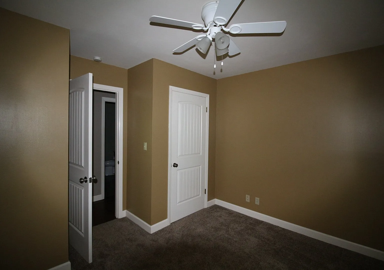 133 Youngridge Drive — Photo 4