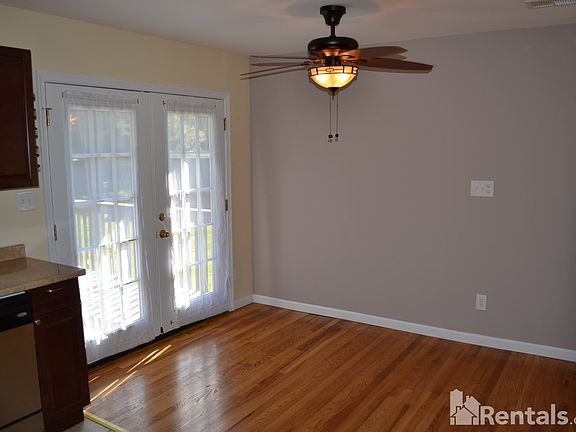 4th image of 199 Holly Oak Ln