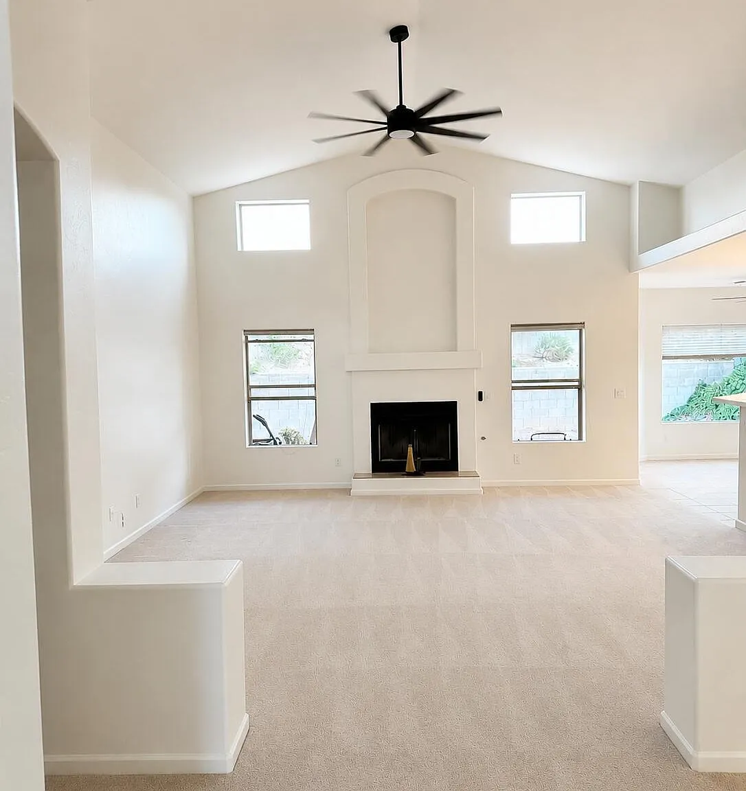 4 bed, 2.0 bath, 2026 sqft, $2,100 — Photo 3