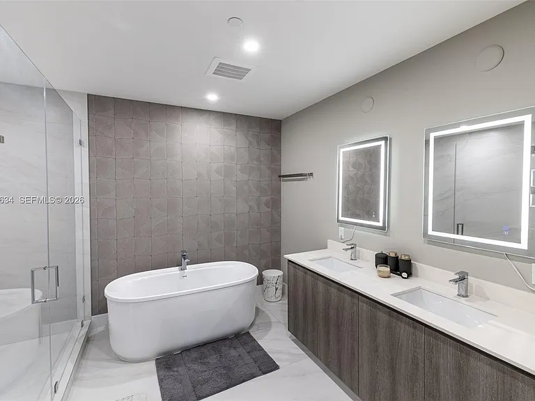 17550 Collins Ave #703 — Photo 19
