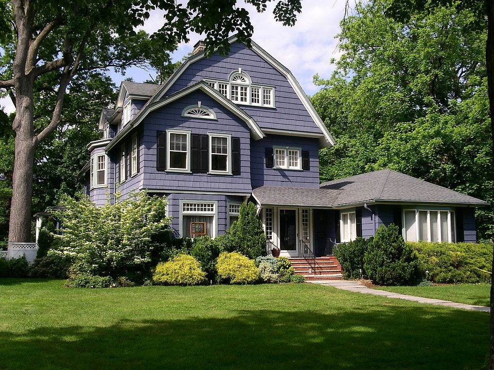 1st image of 147 Lorraine Ave