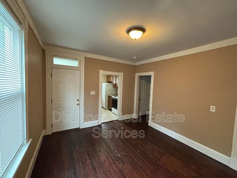 411 Millikin St — Photo 11