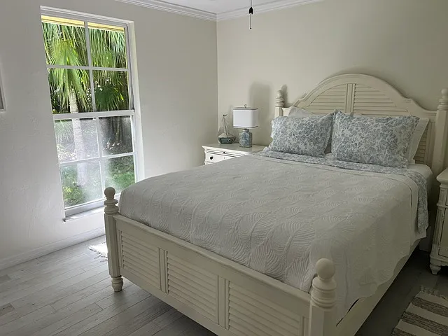 4 bed, 2439 sqft, $5,200 — Photo 2