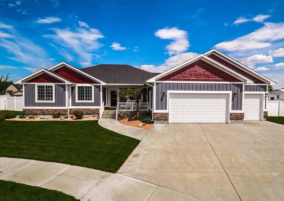 1st image of 989 Grassland Dr