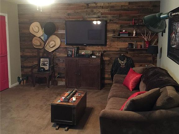 2nd image of 501 Avenue A