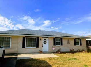 330 Courville Dr, Luling, LA 70070