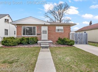 23036 Couzens Ave, Hazel Park, MI