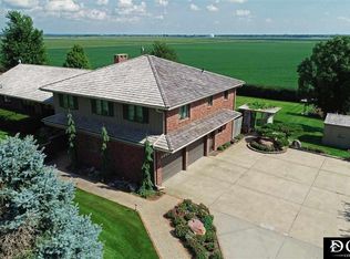 1029 Skyline Dr, Fremont, NE 68025