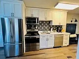 1070 Hawkins Rd — Photo 7