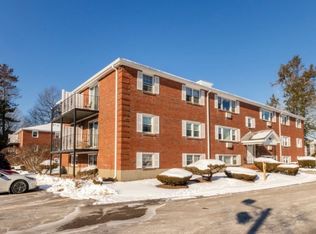 222 School St APT 4, Walpole, MA 02081