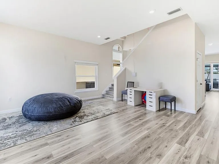 431 Vizcay Way — Photo 6