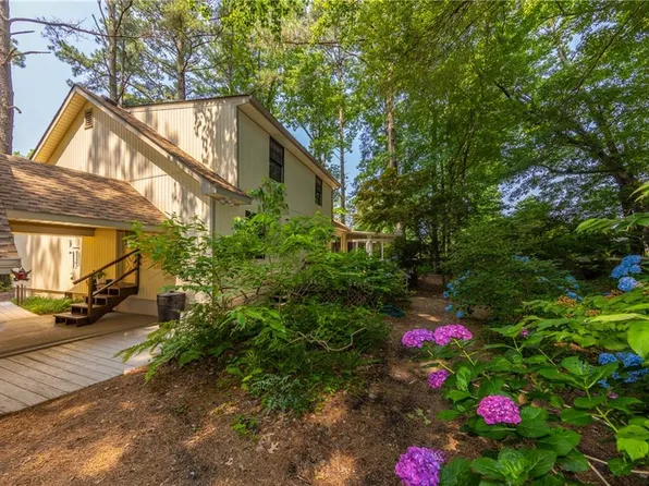 1028 Ranchero Rd, Virginia Beach, VA 23456