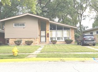 17324 Forestway Dr, East Hazel Crest, IL 60429