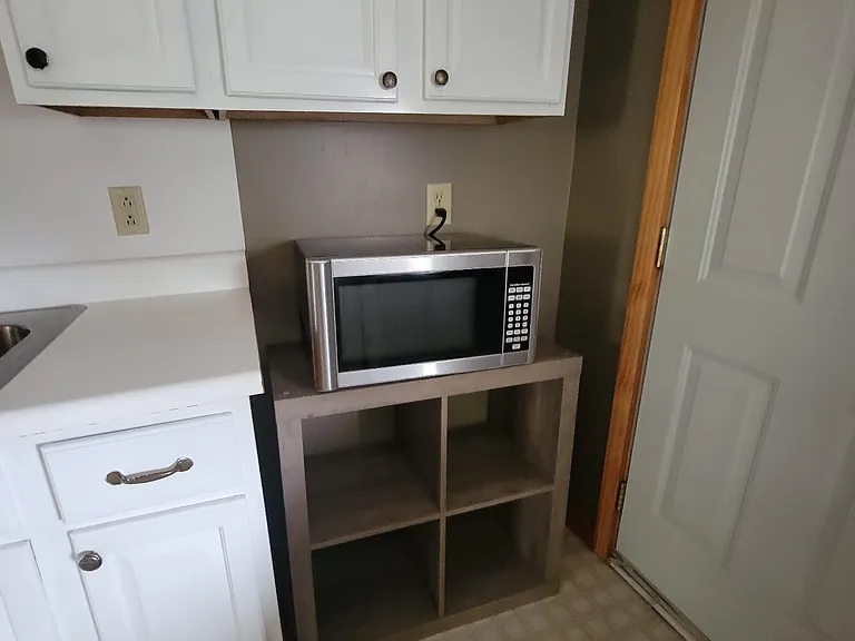 320 Morse Ave #C — Photo 8