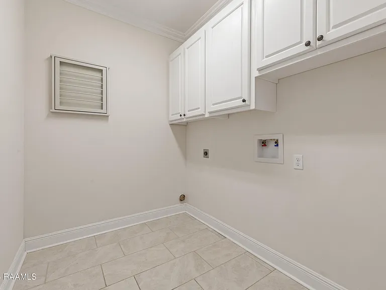 110 Olivewood Dr — Photo 31