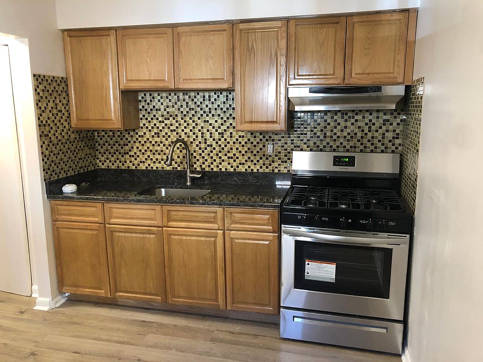 1st image of 2001 S Bouvier St #1