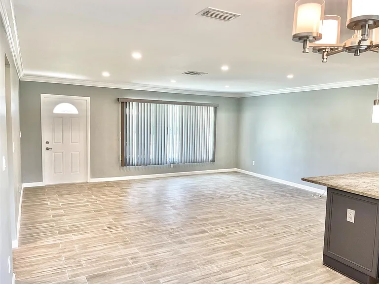 3509 NW 25th Way — Photo 6