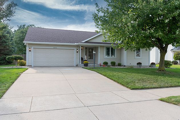 1st image of 55873 Rooster Ln