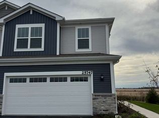 25747 W Yorkshire Dr, Plainfield, IL 60544