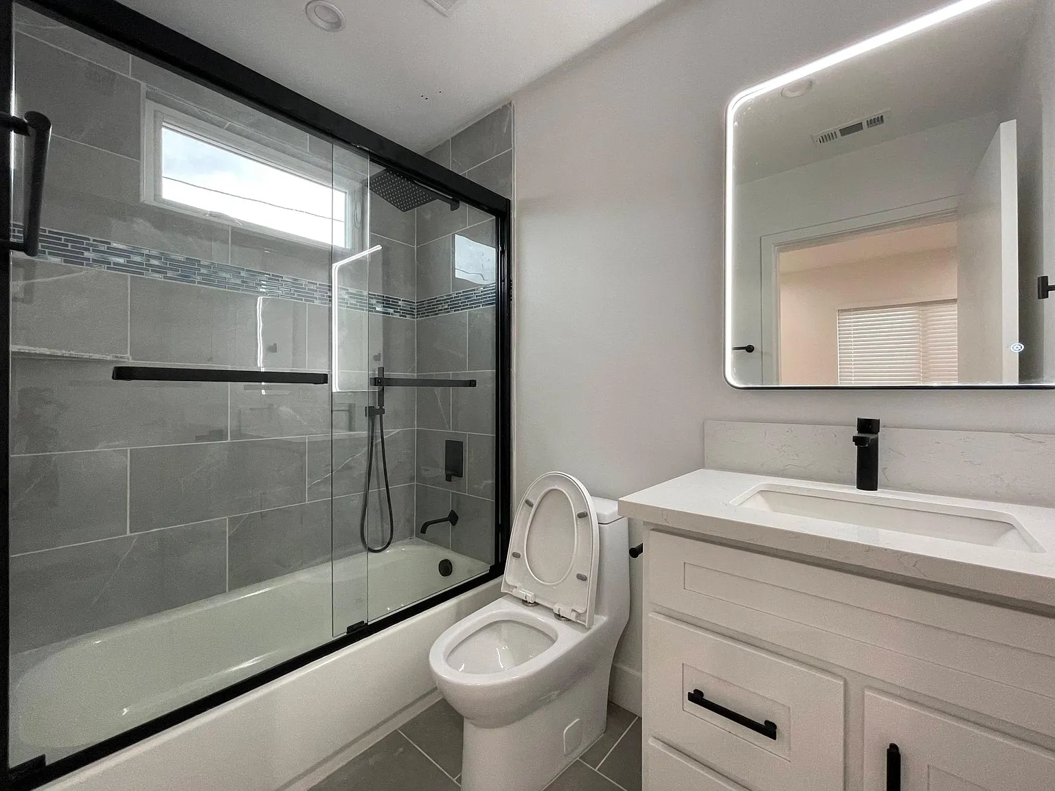 6 bed, 110 sqft, $1,379 — Photo 4