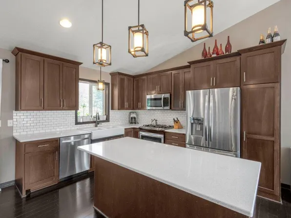 5700 Regent Ave N, Crystal, MN 55429