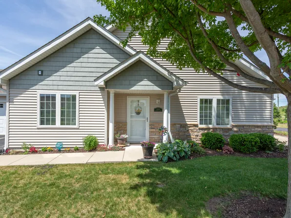 2035 Somerset Ln Unit 2035, Sycamore, IL 60178