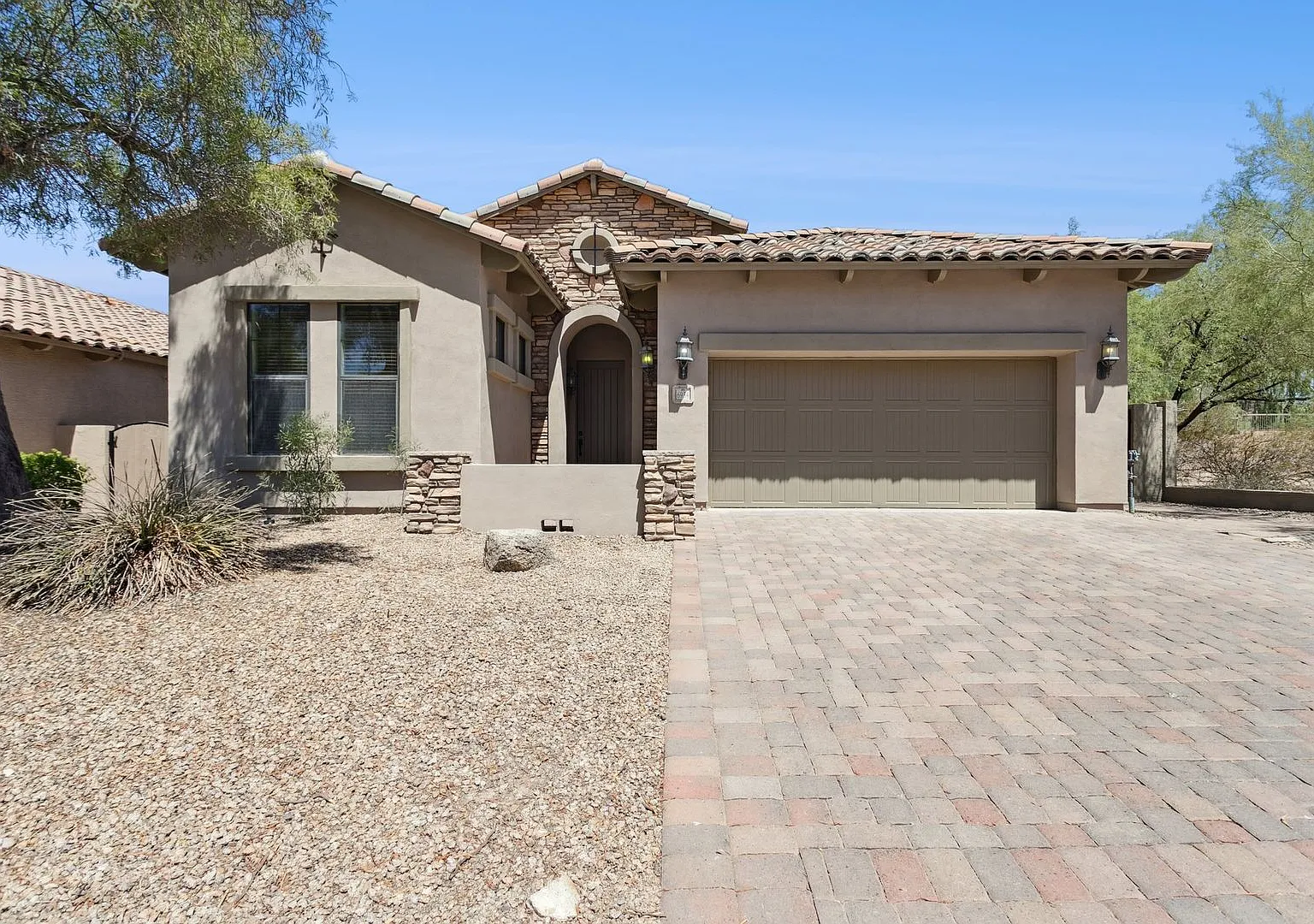 A Beautiful Las Sendas Home in a Gated Community — Photo 1